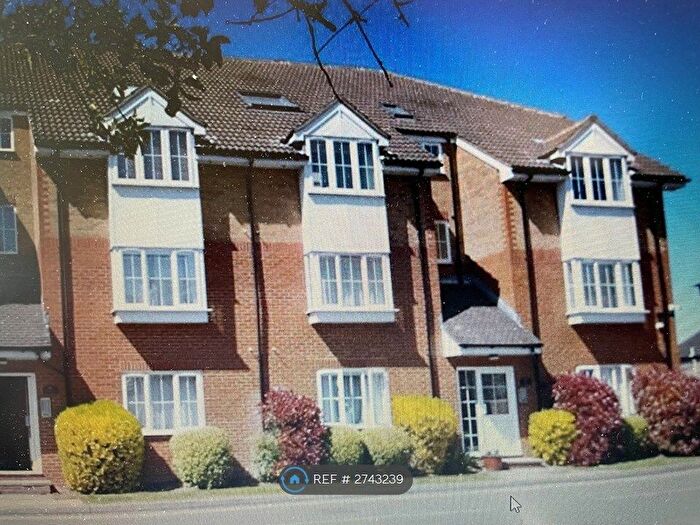 Studio To Rent In Hagden Lane, Watford, WD18