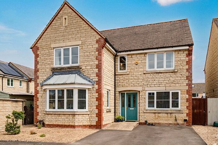 4 Bedroom Detached House For Sale In Fawkner Way, Stanford In The Vale, SN7