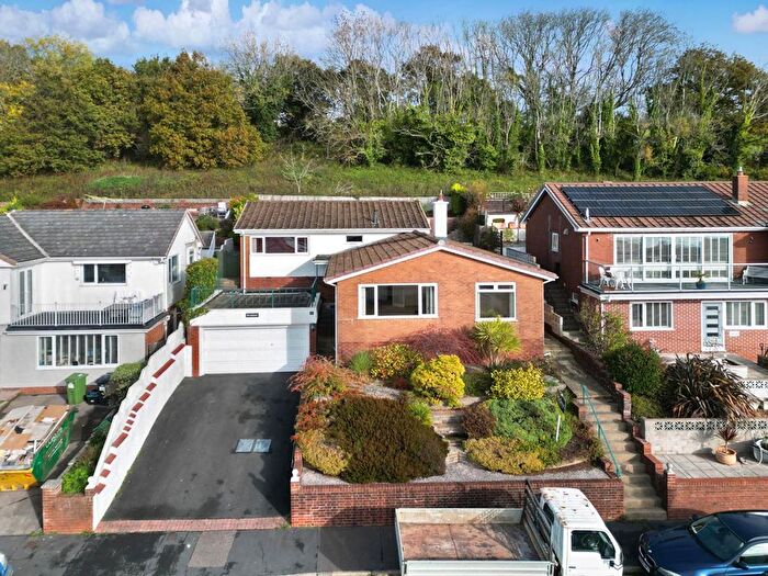 4 Bedroom Detached House For Sale In Maudlin Drive, Teignmouth, TQ14