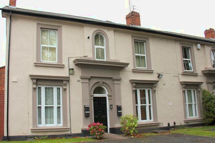 2 Bedroom Flat To Rent In South Road, Smethwick, B67