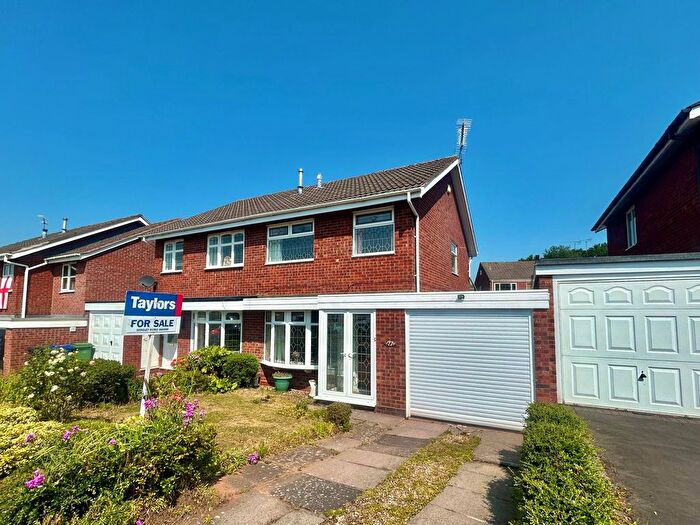 3 Bedroom Semi Detached House For Sale In Chaffinch Close, Northway, Sedgley, DY3