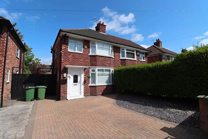 3 Bedroom Semi-Detached House For Sale In Queenswood Avenue, Higher Bebington, CH63