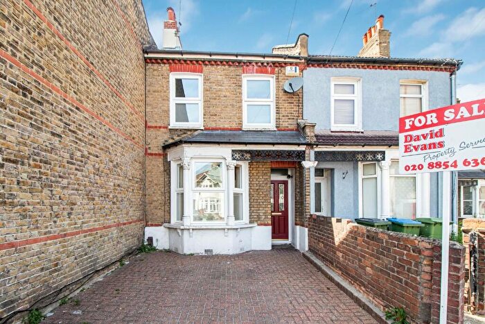 2 Bedroom Terraced House For Sale In Swingate Lane, London, SE18