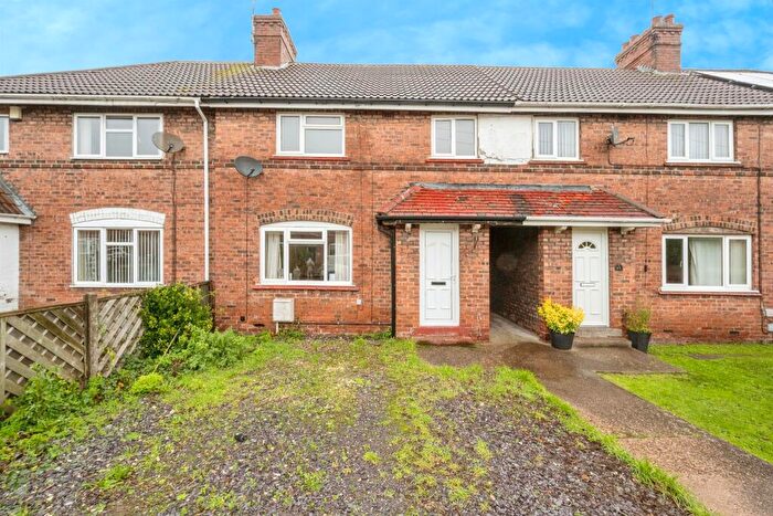 3 Bedroom Terraced House For Sale In Essex Road, Bircotes, Doncaster, DN11