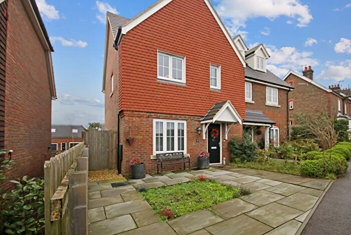 4 Bedroom Town House For Sale In Sopers, Turners Hill, Crawley, RH10