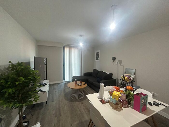 2 Bedroom Flat To Rent In Bradford Street, Birmingham, B12