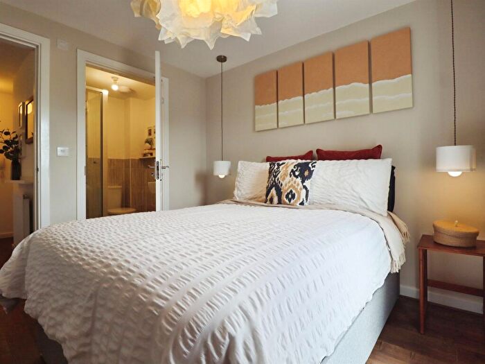 2 Bedroom Apartment For Sale In Neptune Road, Barry, CF62