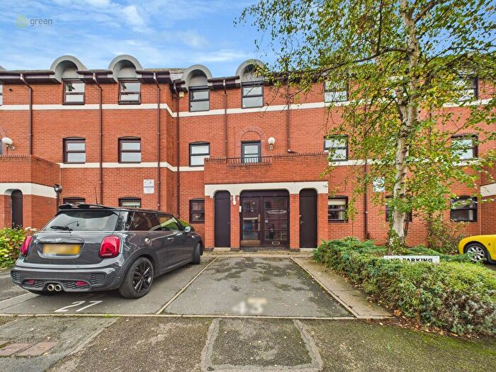 2 Bedroom Apartment For Sale In Alexandra Mews, Tamworth, B79