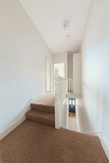 2 Bedroom Flat To Rent In Dames Road, Forest Gate, E7