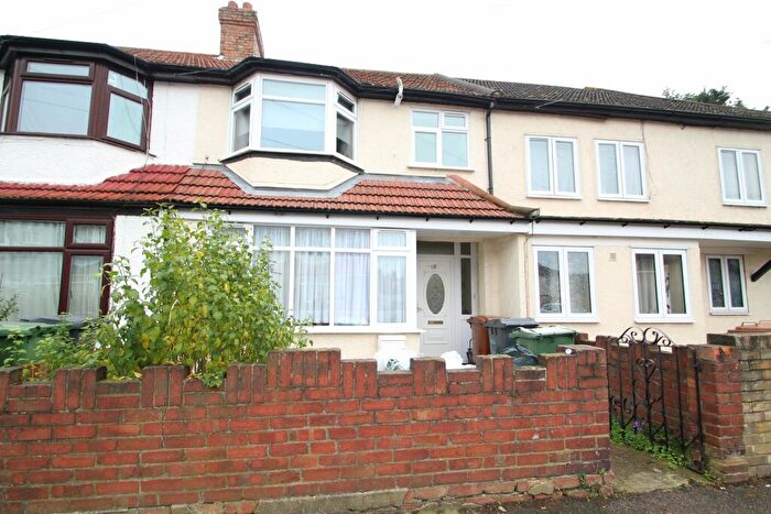 1 Bedroom Apartment To Rent In B Warwick Road, London, E17