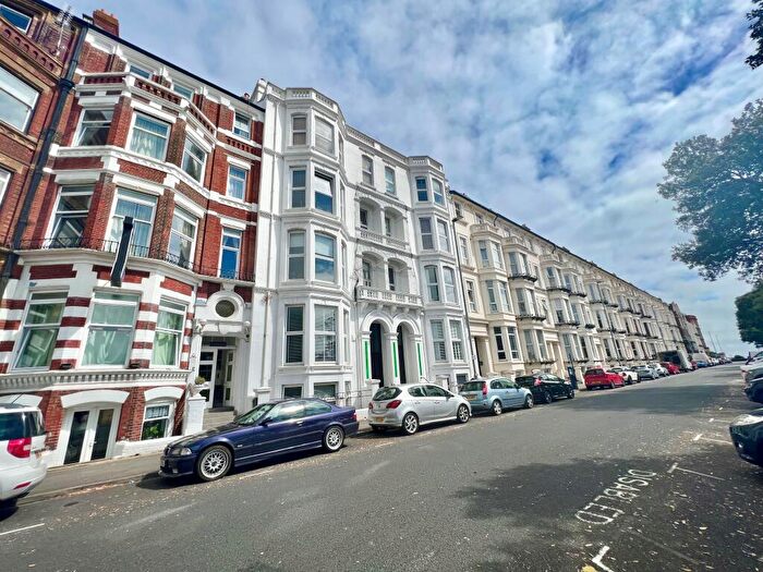 1 Bedroom Apartment To Rent In Dolphin Apartments, Southsea, PO5