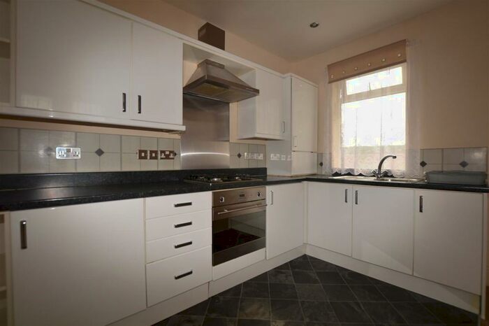 2 Bedroom Apartment To Rent In Livingstone Road, Bolton Woods Bradford, BD2