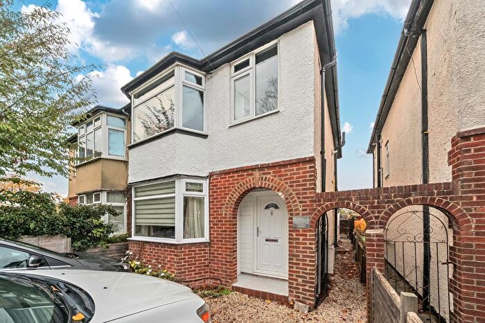 2 Bedroom Flat For Sale In Headington, Oxford, OX3