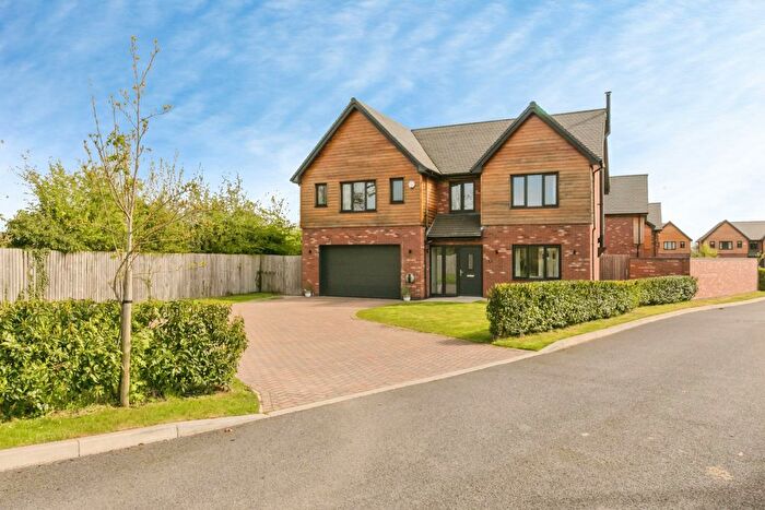 4 Bedroom Detached House For Sale In Waterway Close, Nantwich, CW5