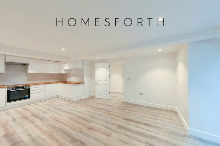 4 Bedroom Flat To Rent In Jubilee Street, Whitechapel, E1