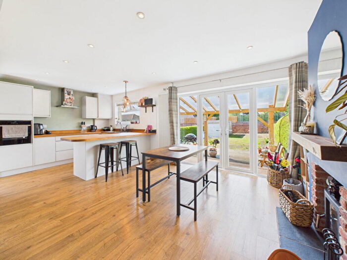 3 Bedroom Semi-Detached House For Sale In Bishopsworth Road, Bedminster Down, BS13