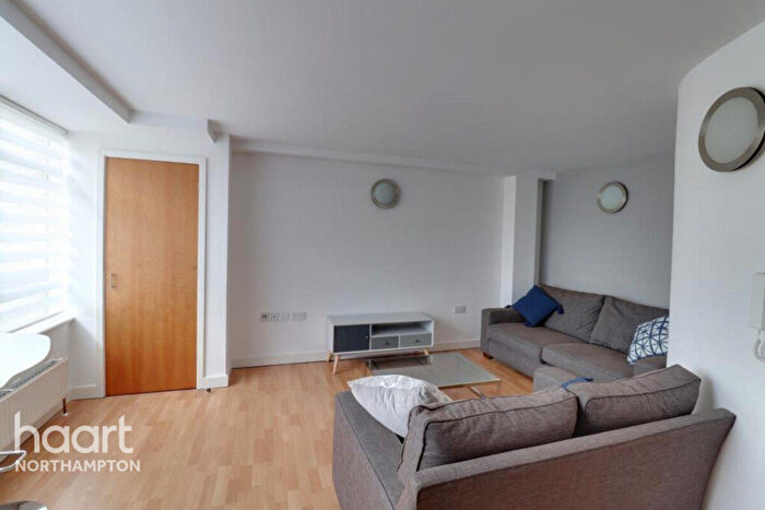 1 Bedroom Apartment To Rent In Hazelwood Road, Northampton, NN1
