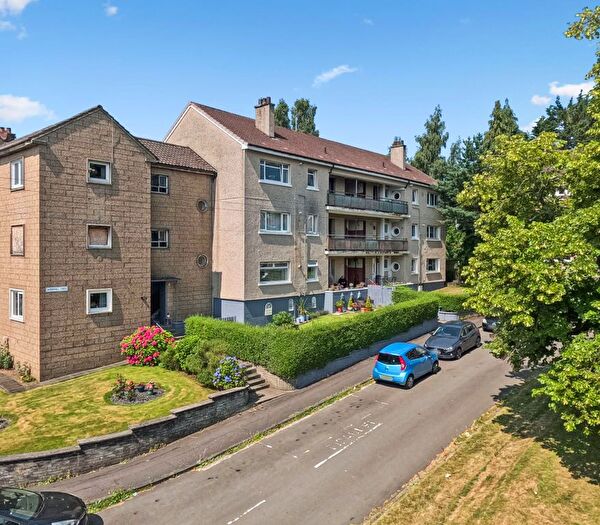 3 Bedroom Flat For Sale In Windhill Crescent, Flat /, Mansewood, Glasgow, G43