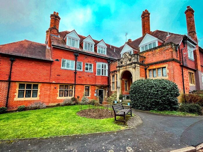 1 Bedroom Flat To Rent In Clare Court, Clare Avenue, Wokingham, Berkshire, RG40