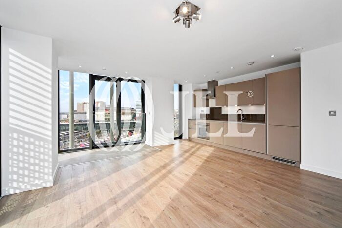 2 Bedroom Flat To Rent In Great Eastern Road, London, E15