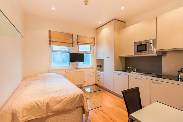 Studio To Rent In St Stephens Gardens, Bayswater / Royal Oak, W2