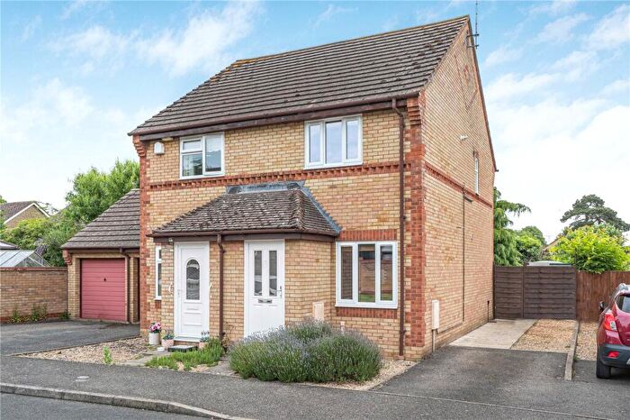 2 Bedroom Semi-Detached House For Sale In Siddons Close, Oundle, Peterborough, Northamptonshire, PE8