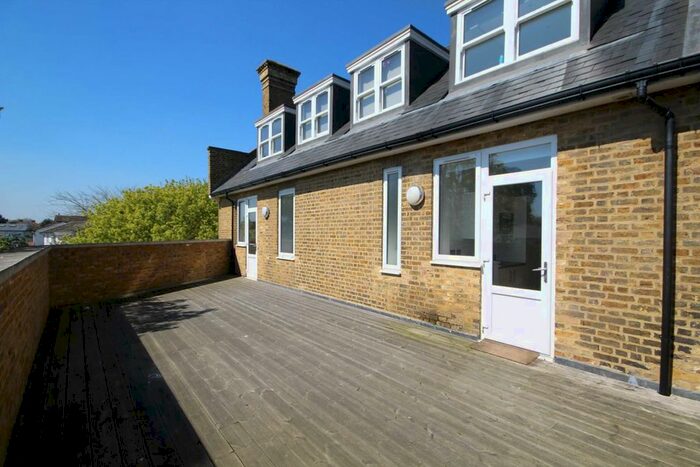 2 Bedroom Flat To Rent In Staines Road East, Sunbury-On-Thames, TW16