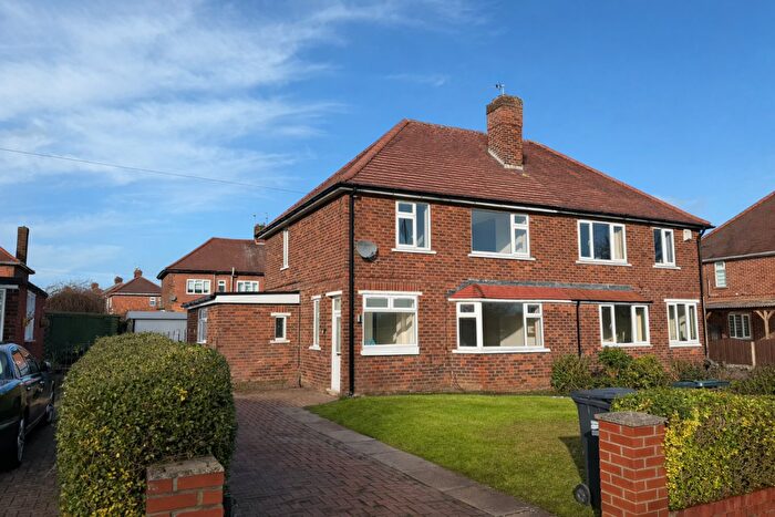 3 Bedroom Semi-Detached House To Rent In Lonsdale Avenue, Intake, Doncaster, DN2