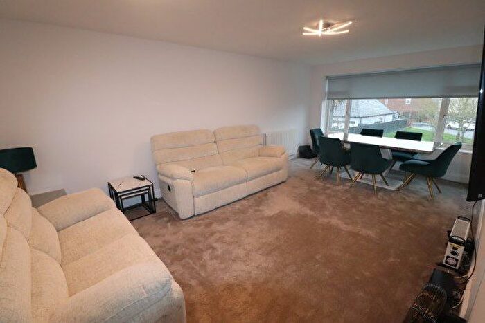 2 Bedroom Maisonette To Rent In Crow Green Road, Brentwood, CM15