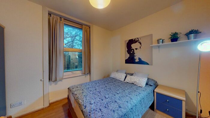 Studio To Rent In Park Avenue, London, NW2