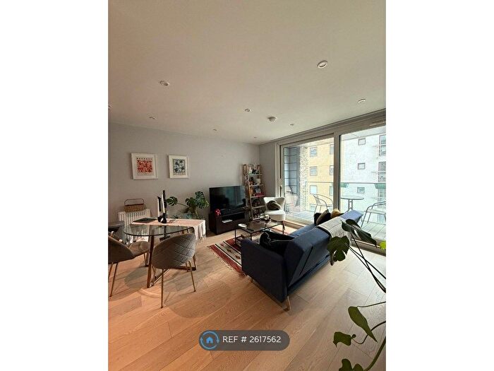 1 Bedroom Flat To Rent In Blackfriars Road, London, SE1
