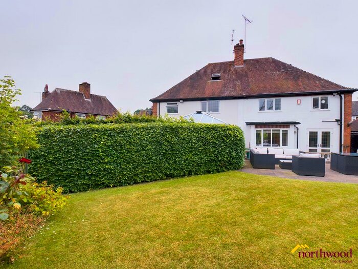 3 Bedroom Semi-Detached House To Rent In Greenway, Trentham, Stoke-on-Trent, ST4