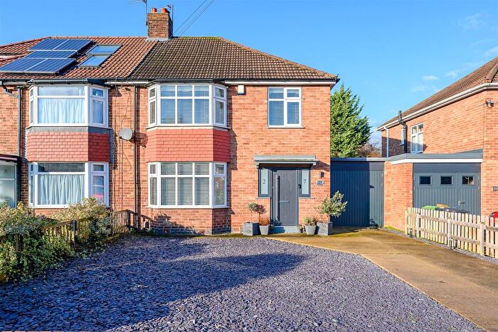 3 Bedroom Semi Detached House For Sale In Danebury Drive, York, YO26