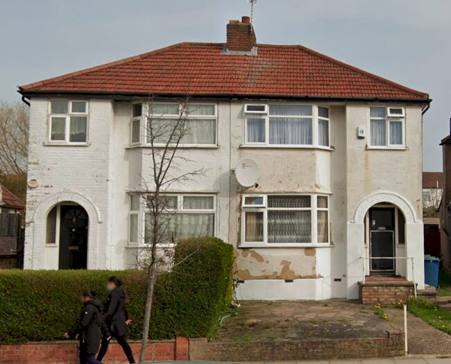 4 Bedroom Semi-Detached House To Rent In Mollison Way, Edgware, Greater London, HA8