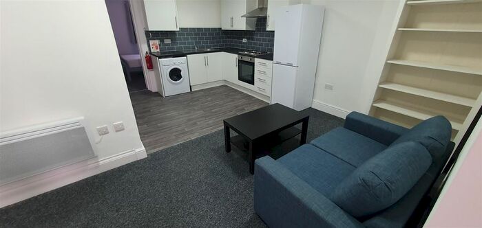 2 Bedroom Flat To Rent In Mundy Place, Cathays, Cardiff, CF24