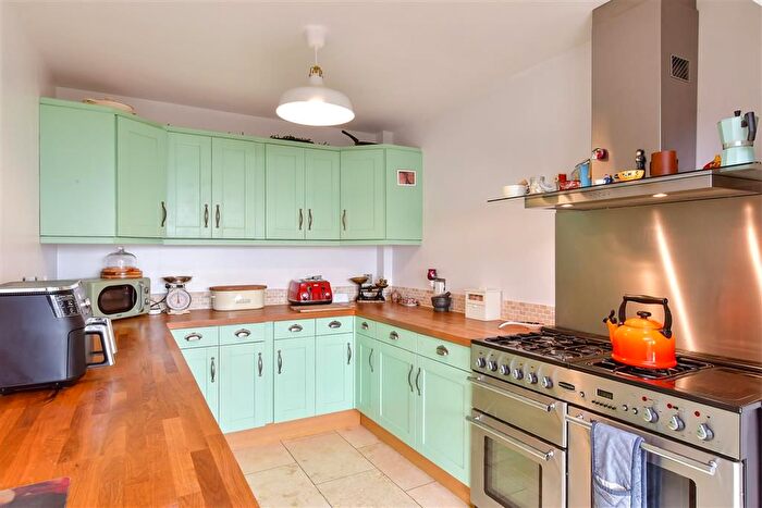 4 Bedroom Semi-Detached House For Sale In Ballard Drive, Ringmer, Lewes, East Sussex, BN8