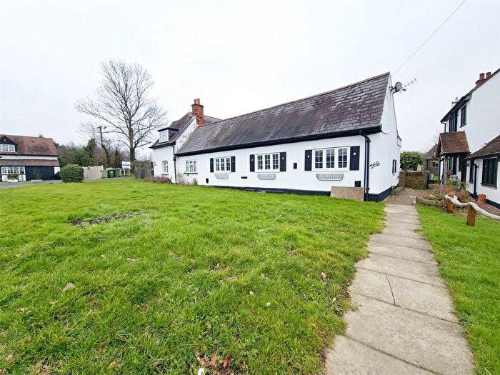 5 Bedroom Semi-Detached House To Rent In Wingletye Lane, Hornchurch, RM11