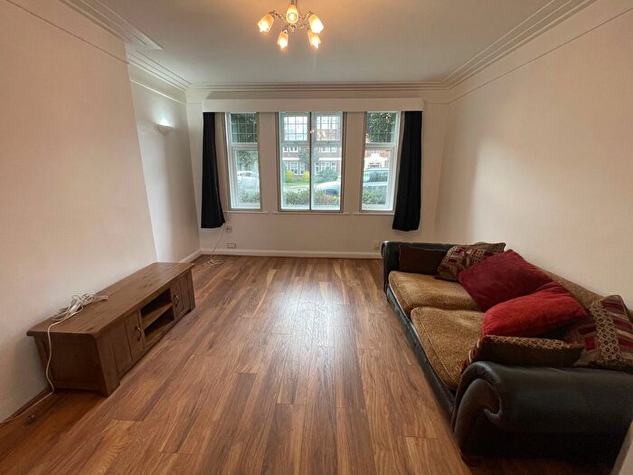 2 Bedroom Flat To Rent In Hartington Road, West Ealing, W13