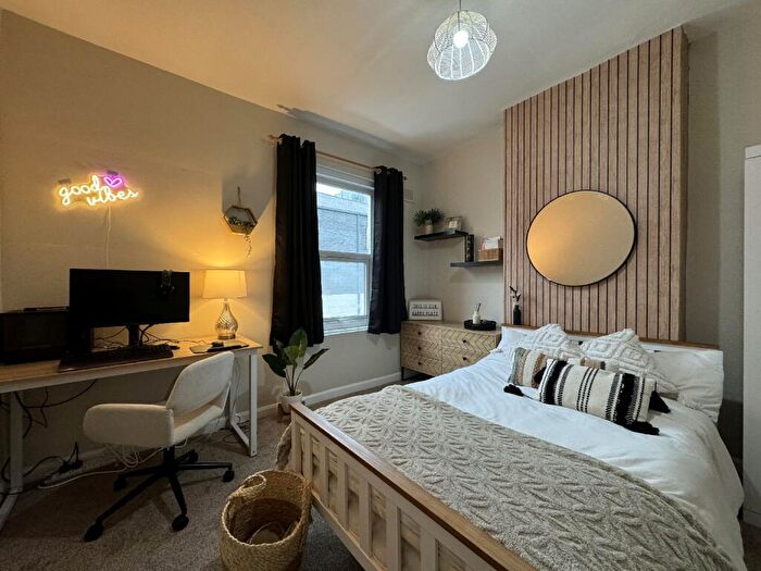 3 Bedroom House To Rent In Dale Road, Selly Oak, Birmingham, West Midlands, B29