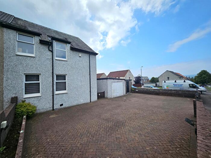 3 Bedroom Semi-Detached House For Sale In Barrington Avenue, Beith, KA15