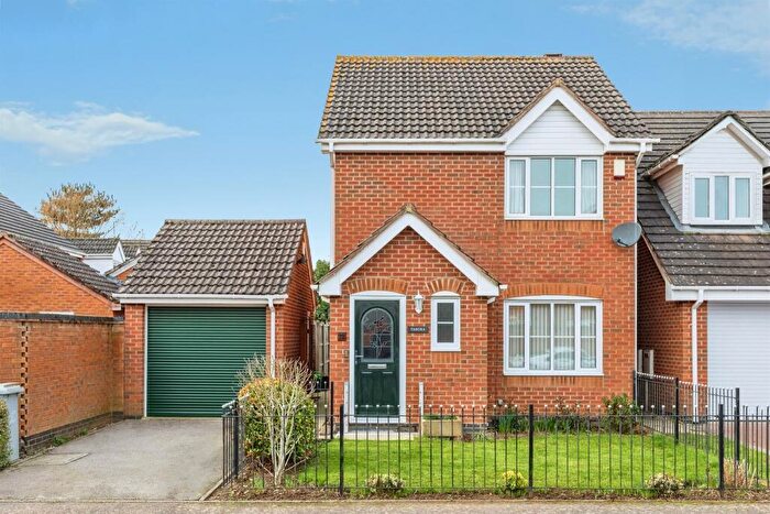 3 Bedroom Detached House For Sale In Stratfield Way, Kettering, NN15