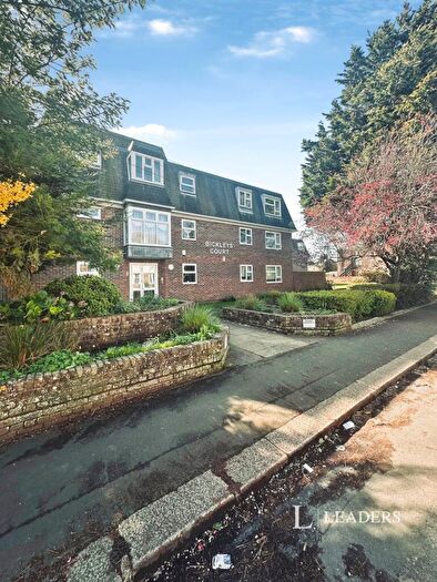 Flat To Rent In Bickleys Court, Richmond Avenue, PO21