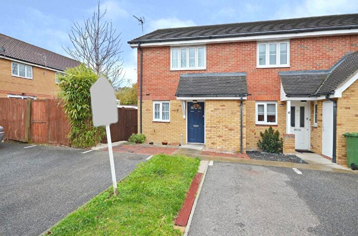 3 Bedroom End Of Terrace House To Rent In Helsinki Way, Toftwood, NR19