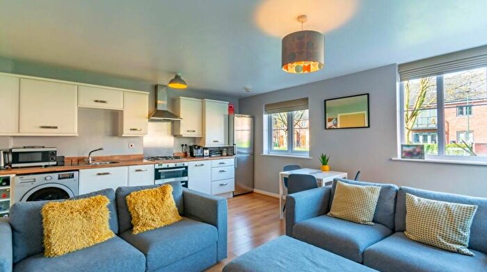 2 Bedroom Apartment To Rent In Wakefield Close, Wilford, NG11