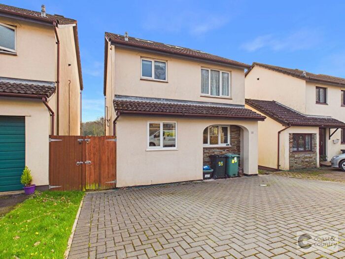 4 Bedroom Detached House For Sale In Barton Drive, Newton Abbot, TQ12