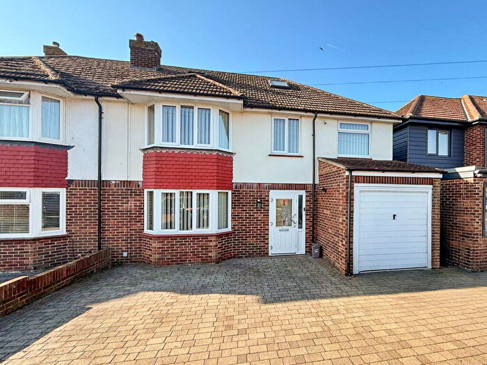 4 Bedroom Semi Detached House For Sale In Rydal Avenue, Ramsgate, CT11