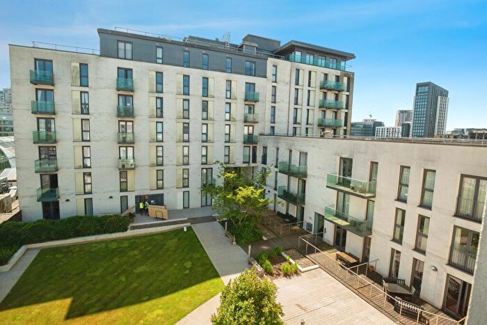 1 Bedroom Apartment For Sale In The Hayes, Cardiff, CF10