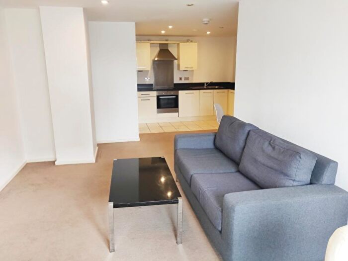 1 Bedroom Apartment To Rent In Hive, Masshouse Plaza, Birmingham, B5