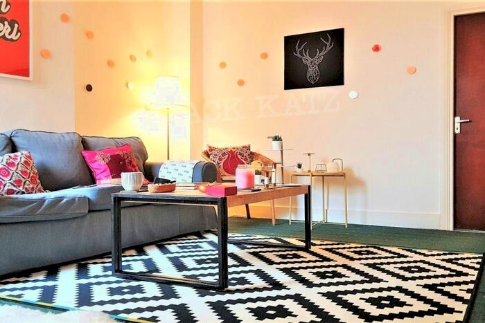 1 Bedroom Flat To Rent In Lechmere Road, London, NW2