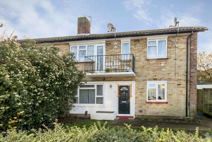 2 Bedroom Flat To Rent In Winchester Road, Hanworth, Feltham, TW13